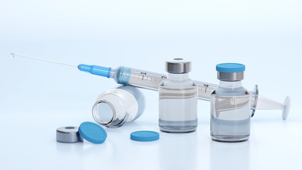 Illustration de seringue et divers vaccins